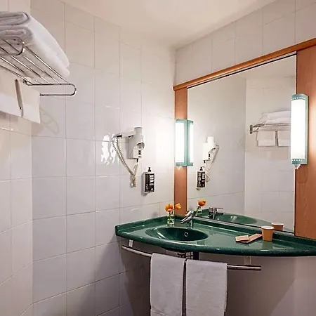Ibis Firenze Prato Est Hotel 3*