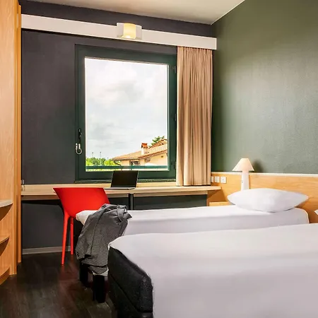 Ibis Firenze Prato Est Hotel